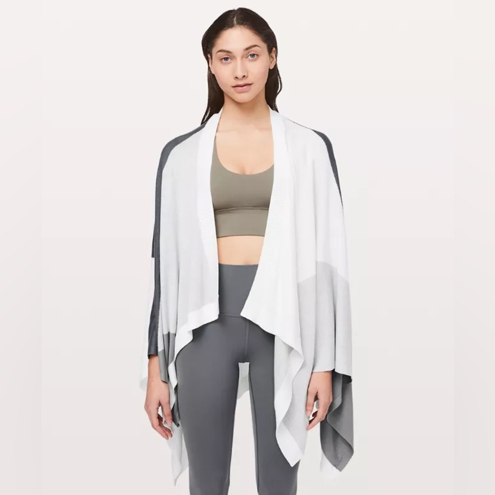 Lululemon Hatha wrap size o/s item 08-45